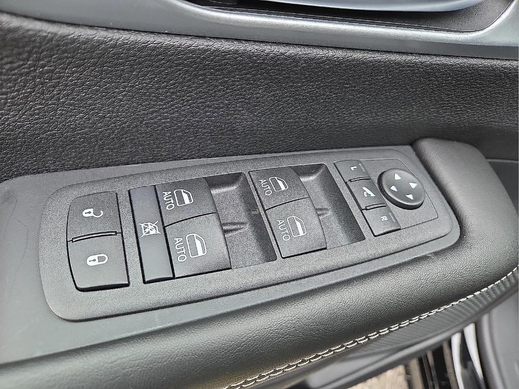 new 2026 Chrysler Pacifica car, priced at $48,832