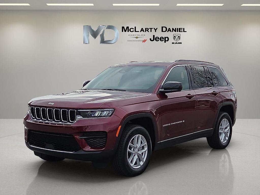 new 2026 Jeep Grand Cherokee car, priced at $40,185
