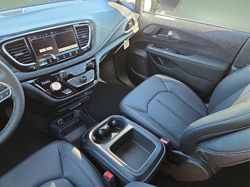 new 2026 Chrysler Pacifica car, priced at $40,645