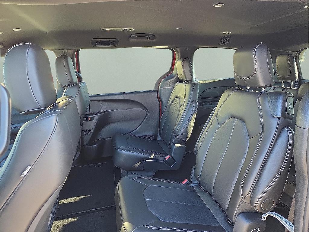 new 2026 Chrysler Pacifica car, priced at $39,235