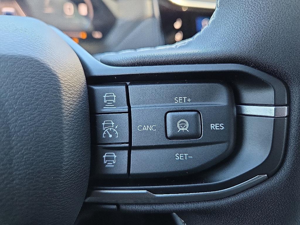 new 2026 Jeep Cherokee car, priced at $44,375