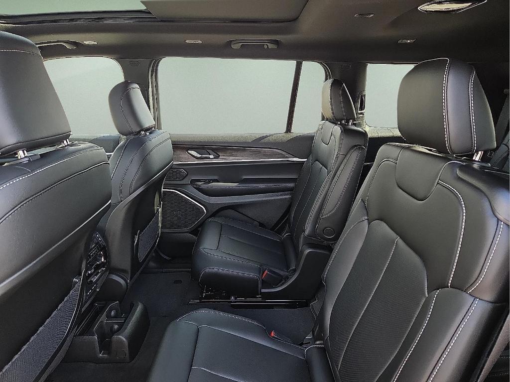 new 2026 Jeep Grand Cherokee L car, priced at $47,250