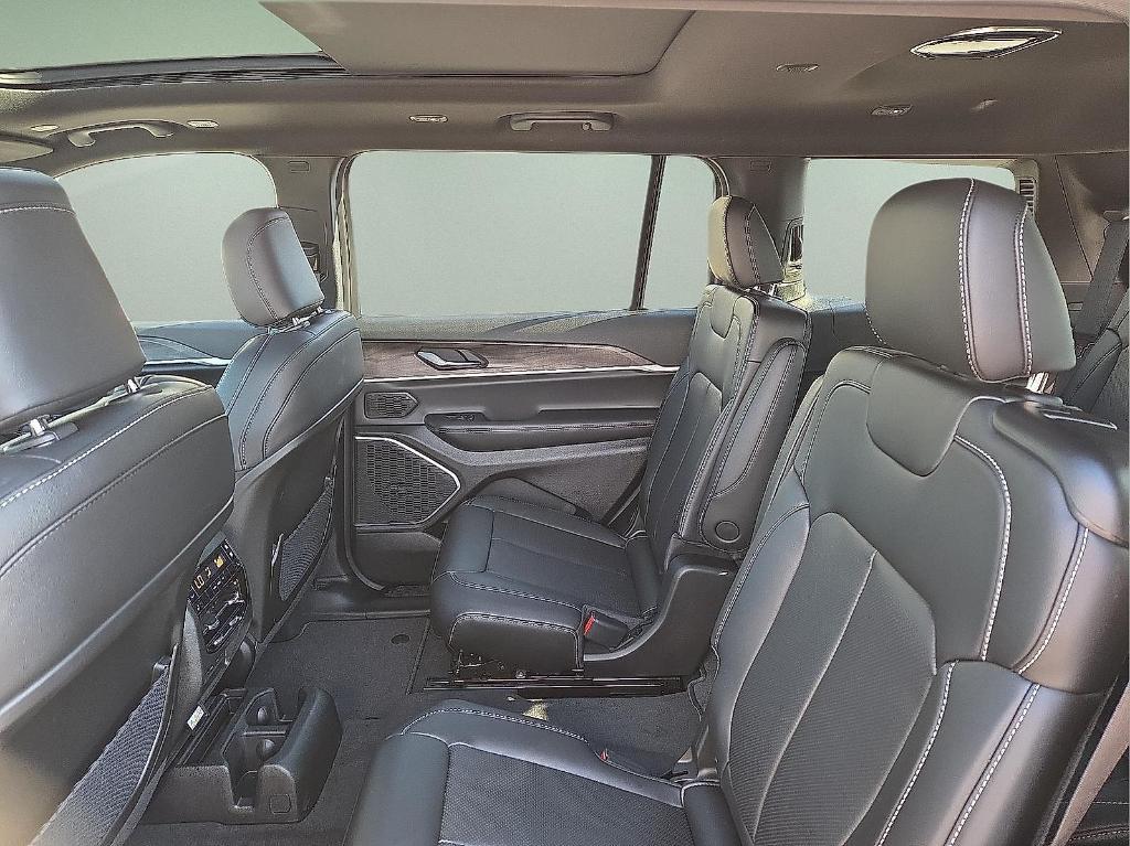 new 2026 Jeep Grand Cherokee L car, priced at $50,813