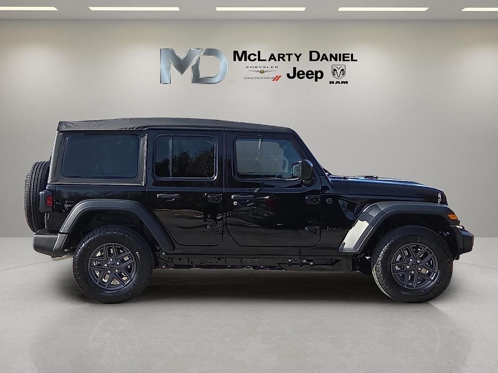 new 2026 Jeep Wrangler car, priced at $44,071