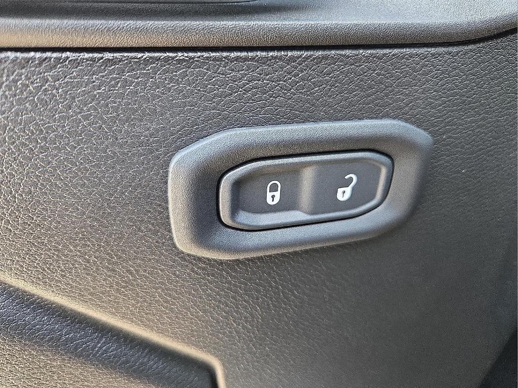 new 2026 Jeep Wrangler car, priced at $44,071