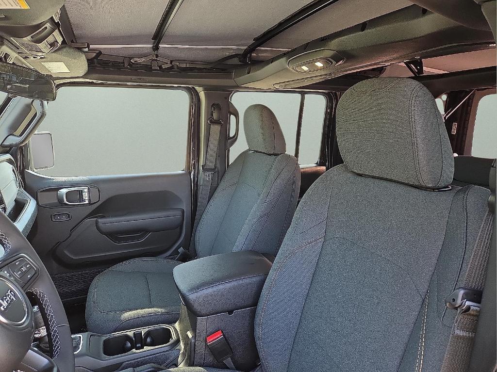 new 2026 Jeep Wrangler car, priced at $44,071