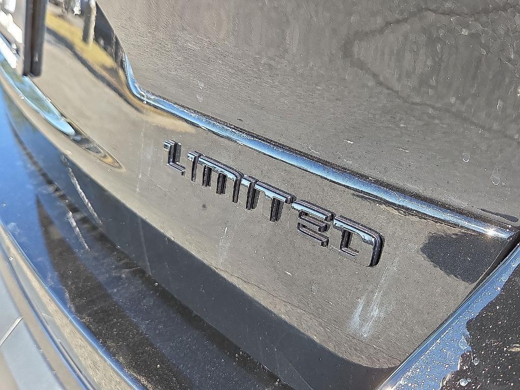 new 2025 Jeep Grand Cherokee L car, priced at $49,204