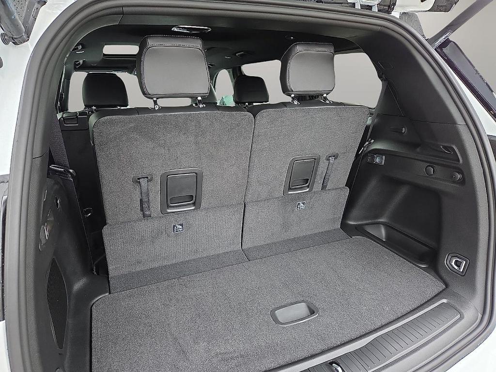 new 2026 Jeep Grand Cherokee L car, priced at $45,974