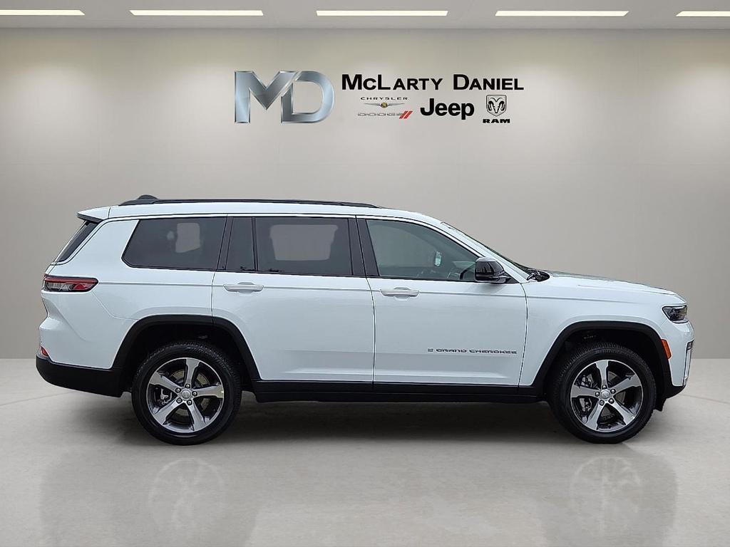 new 2026 Jeep Grand Cherokee L car, priced at $45,974