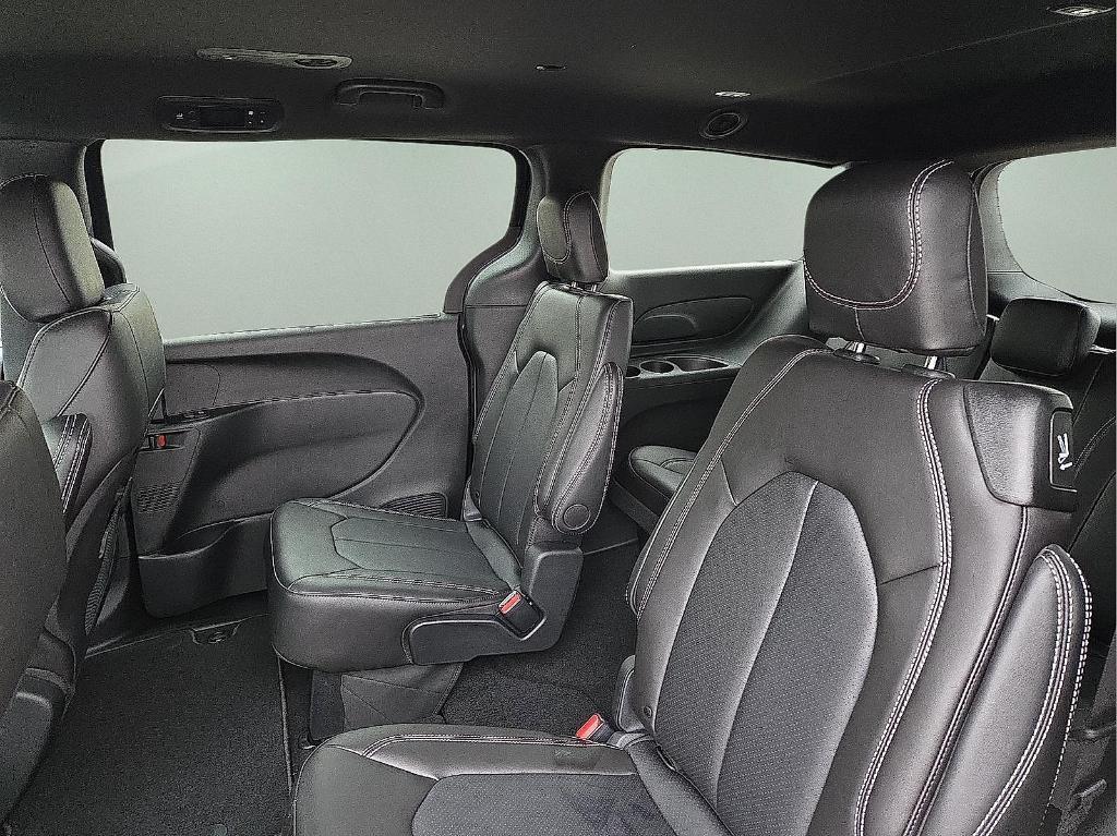 new 2026 Chrysler Pacifica car, priced at $44,955
