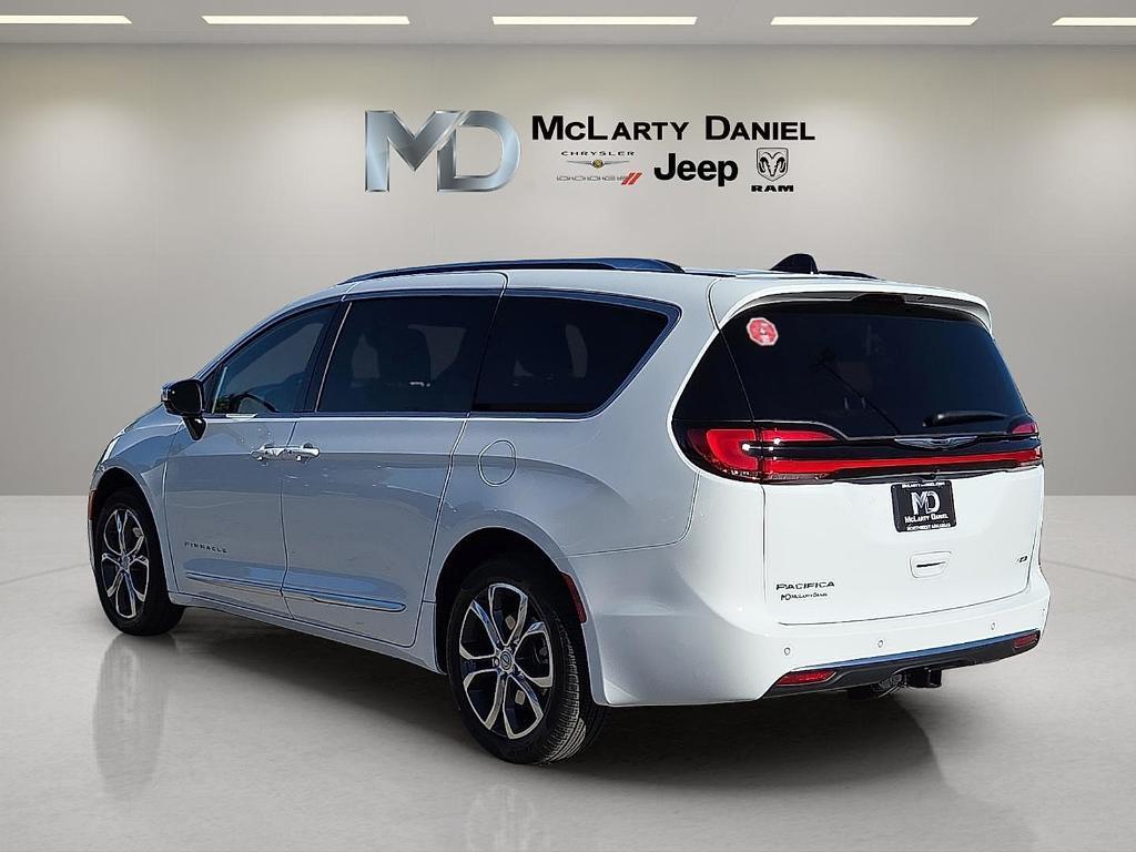 new 2026 Chrysler Pacifica car, priced at $54,664