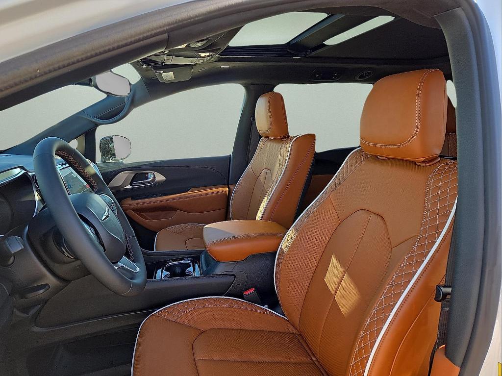 new 2026 Chrysler Pacifica car, priced at $54,664