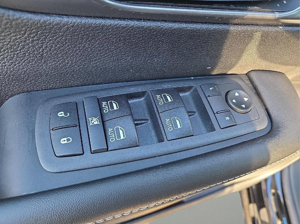 new 2026 Chrysler Pacifica car, priced at $40,300