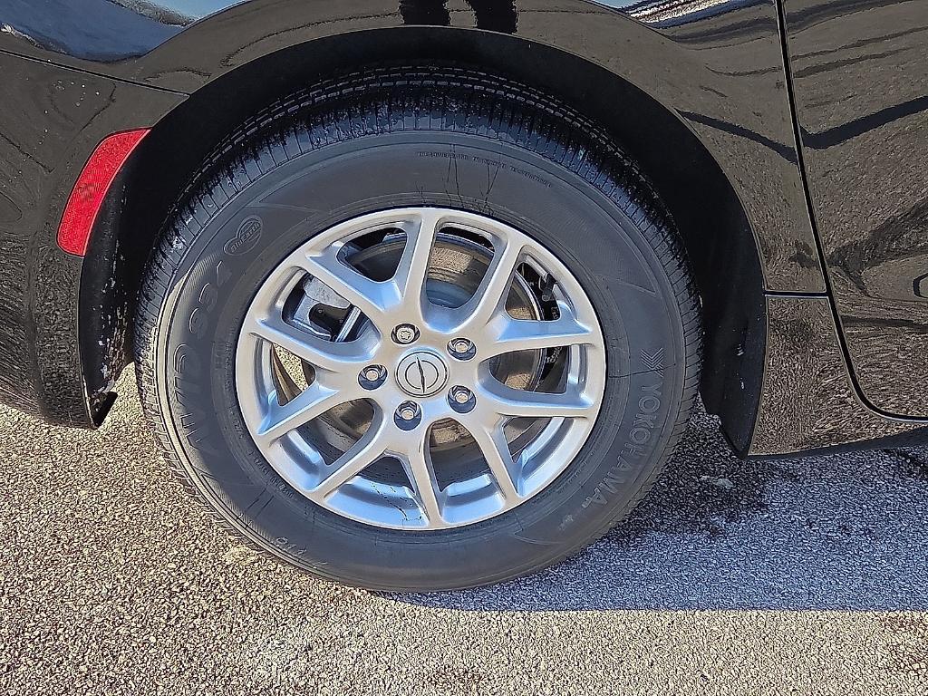 new 2026 Chrysler Pacifica car, priced at $40,300