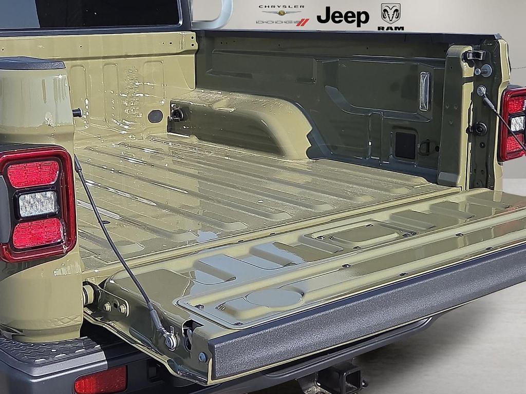 new 2026 Jeep Gladiator car, priced at $48,416