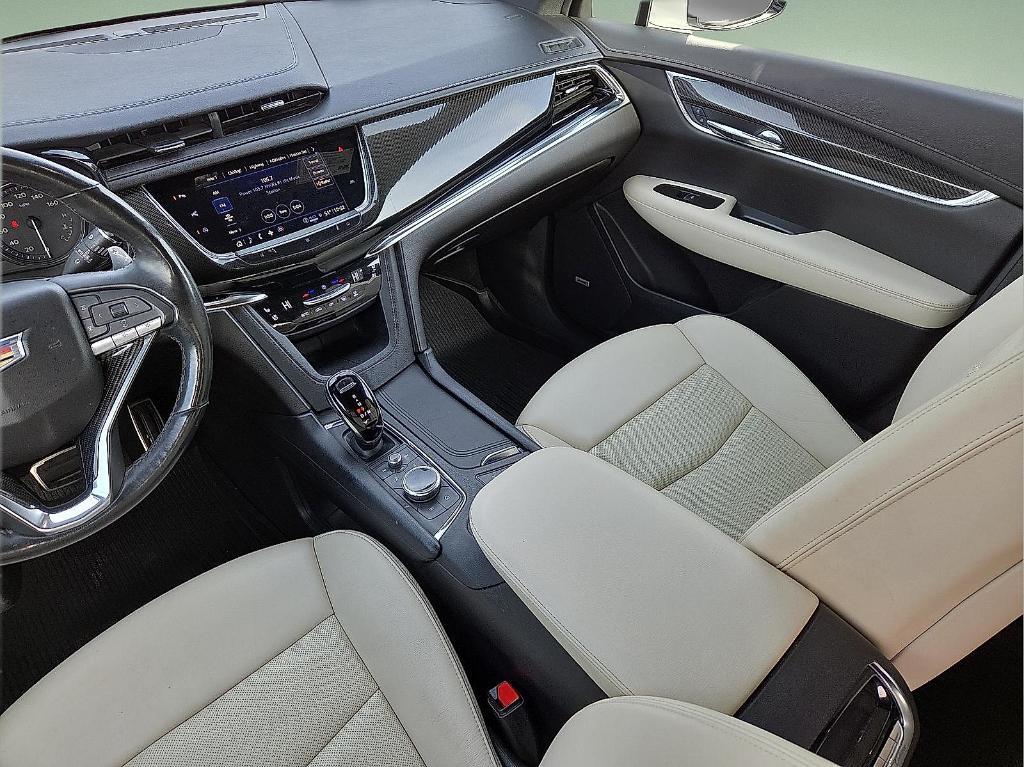 used 2021 Cadillac XT6 car, priced at $28,868