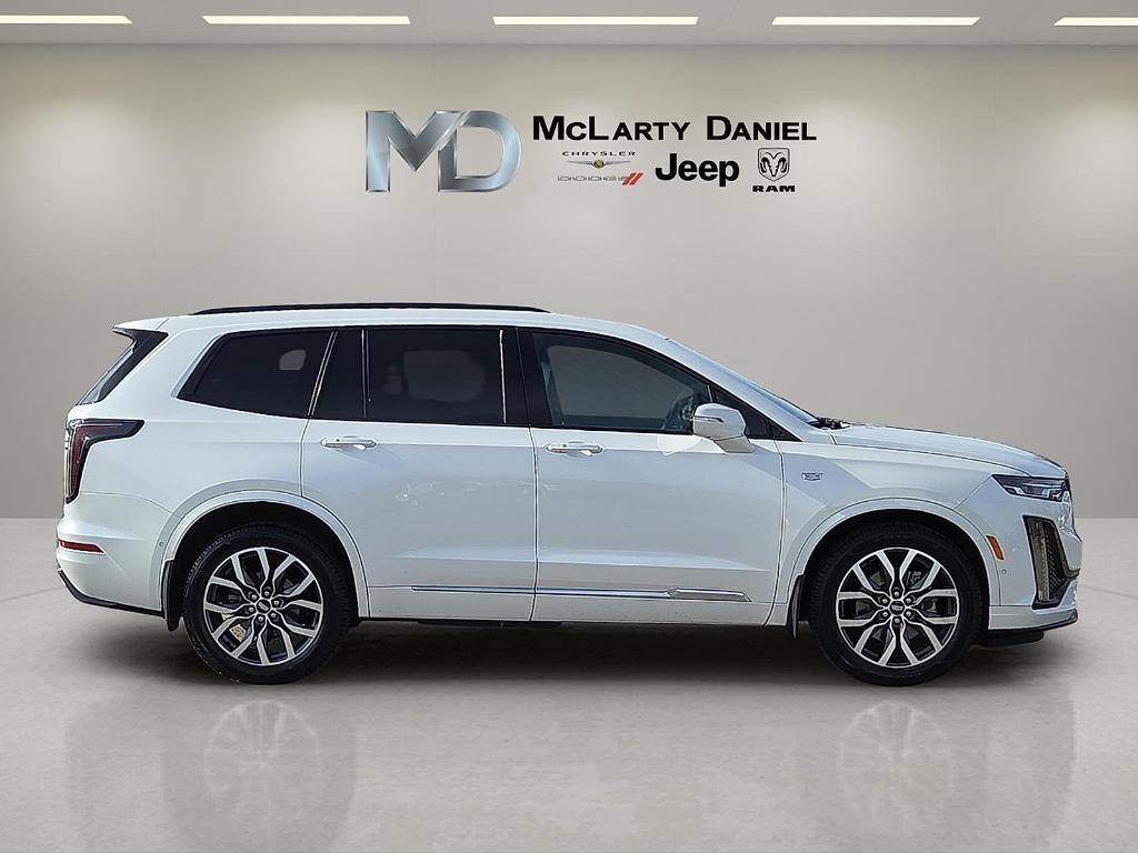 used 2021 Cadillac XT6 car, priced at $28,868