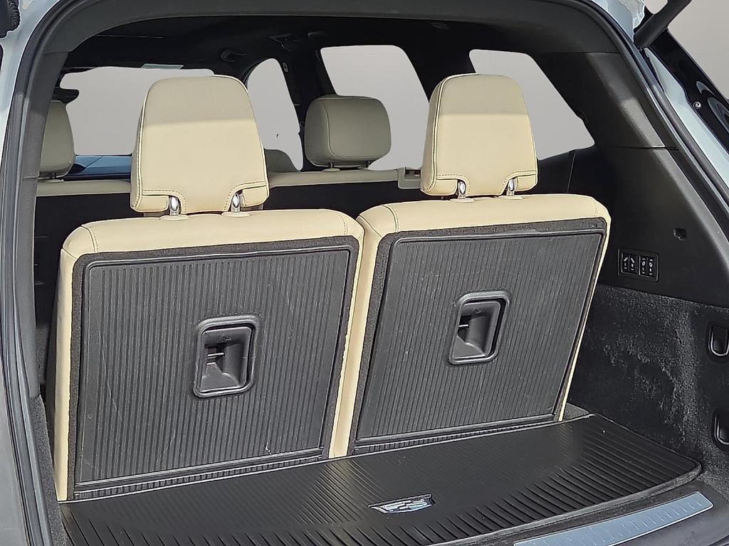 used 2021 Cadillac XT6 car, priced at $28,868