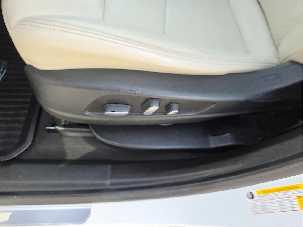 used 2021 Cadillac XT6 car, priced at $28,868