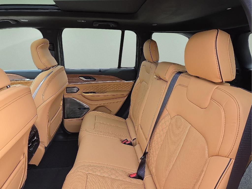 new 2026 Jeep Grand Cherokee car, priced at $60,110