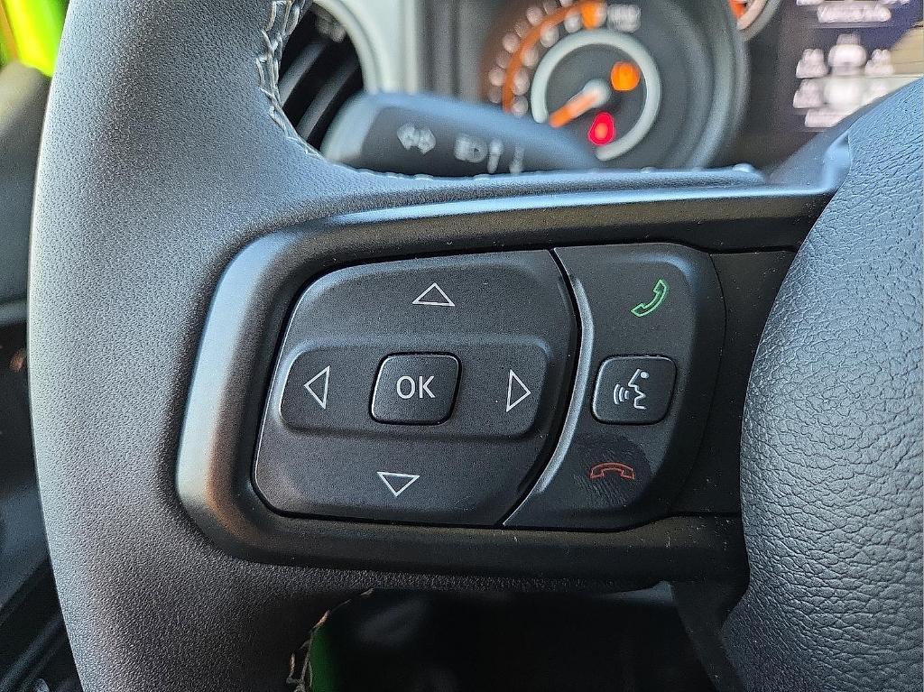 new 2025 Jeep Gladiator car, priced at $38,699