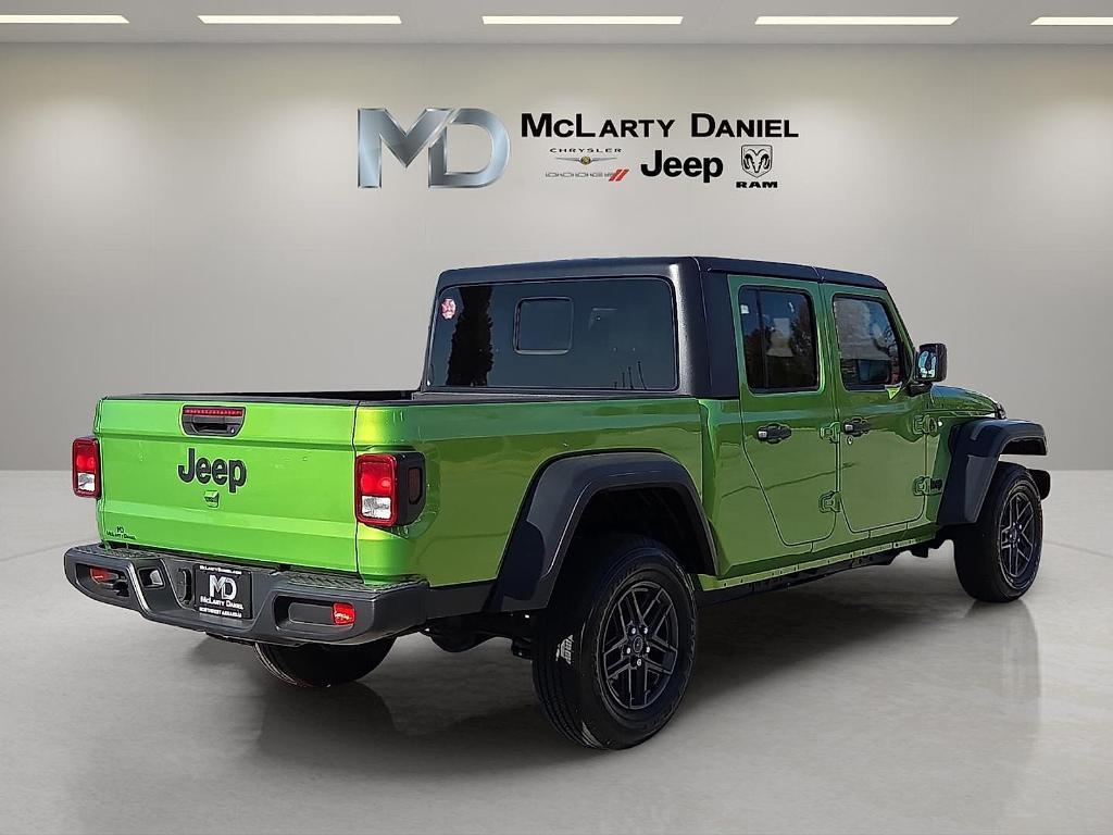 new 2025 Jeep Gladiator car, priced at $38,699