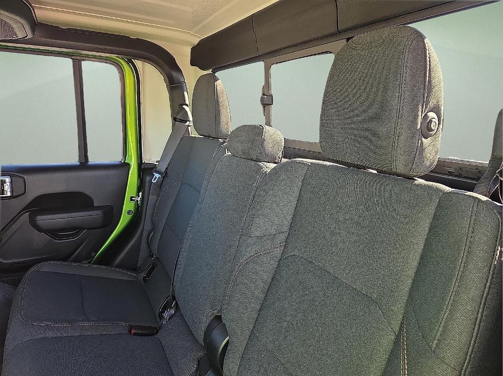 new 2025 Jeep Gladiator car, priced at $38,699