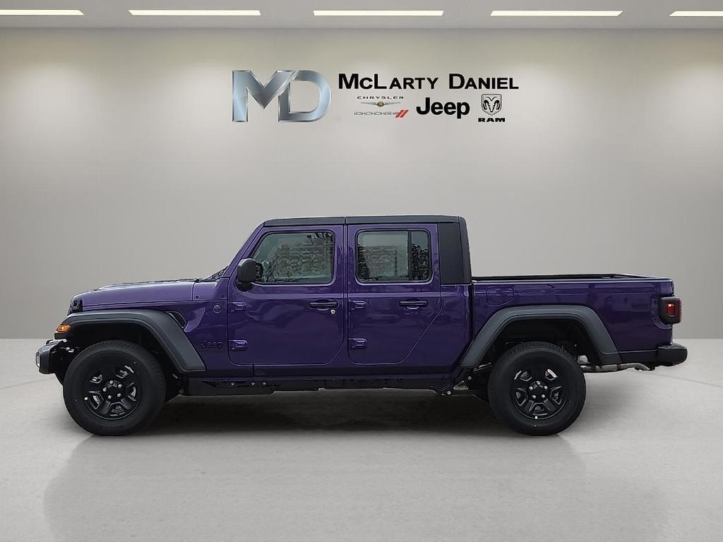 new 2026 Jeep Gladiator car, priced at $42,826