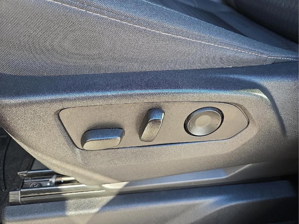 used 2022 Chevrolet Silverado 1500 car, priced at $30,868