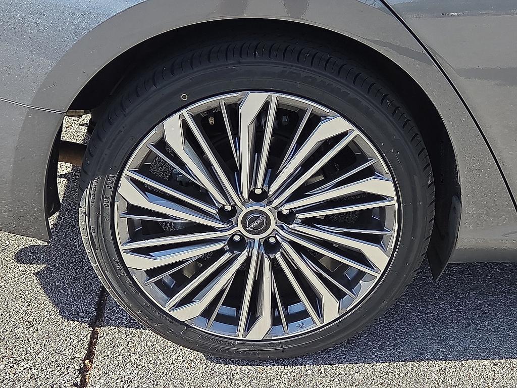 used 2023 Nissan Altima car, priced at $20,527