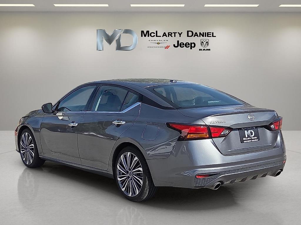 used 2023 Nissan Altima car, priced at $20,527