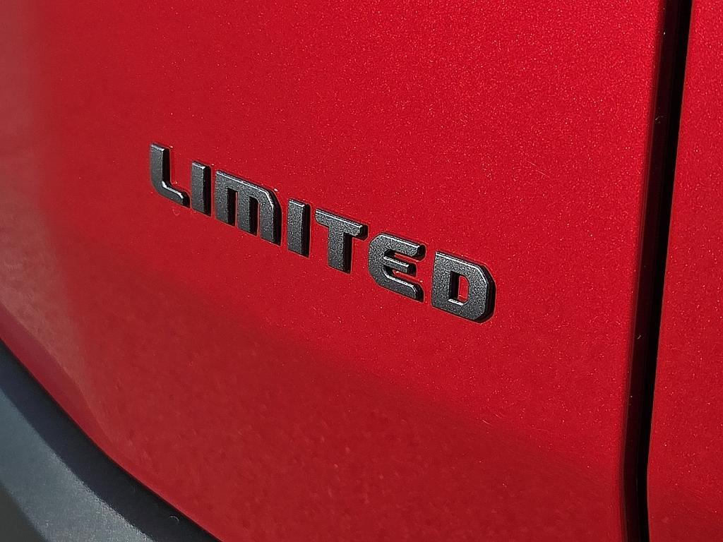 new 2026 Jeep Cherokee car, priced at $39,579