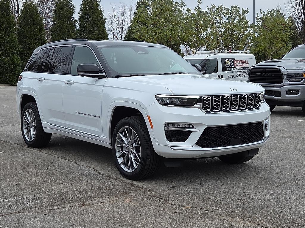 new 2025 Jeep Grand Cherokee car, priced at $57,591