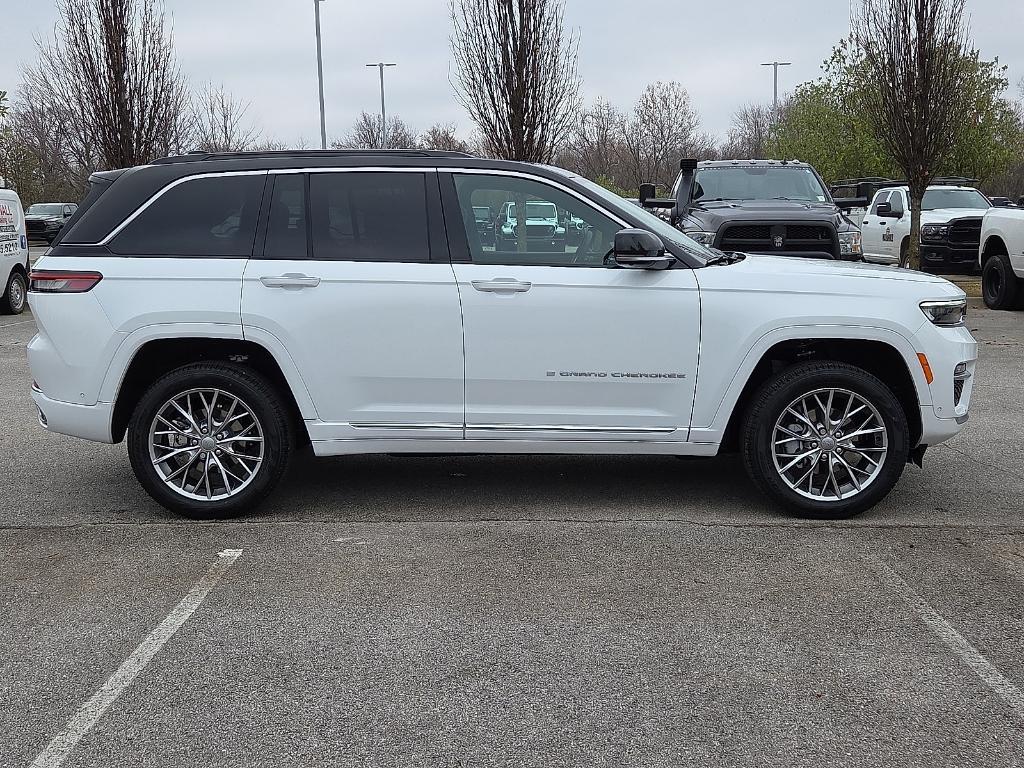 new 2025 Jeep Grand Cherokee car, priced at $57,591