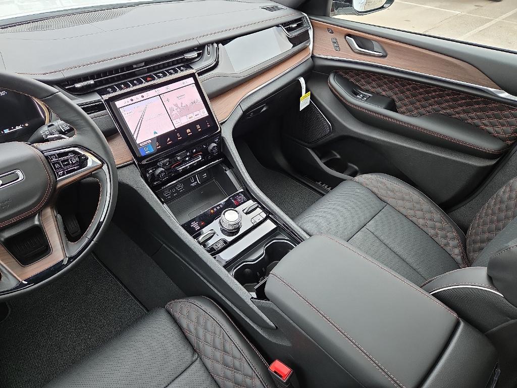 new 2025 Jeep Grand Cherokee car, priced at $57,591