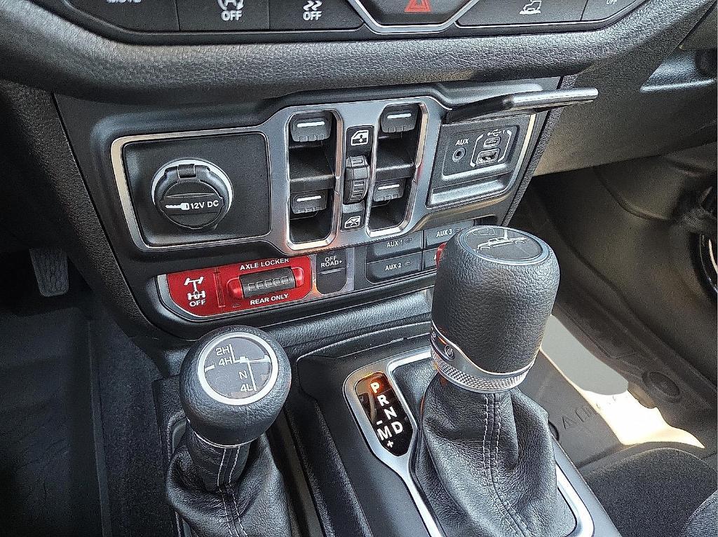 new 2025 Jeep Gladiator car, priced at $41,632