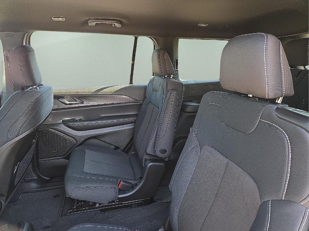 new 2025 Jeep Grand Cherokee L car, priced at $35,682