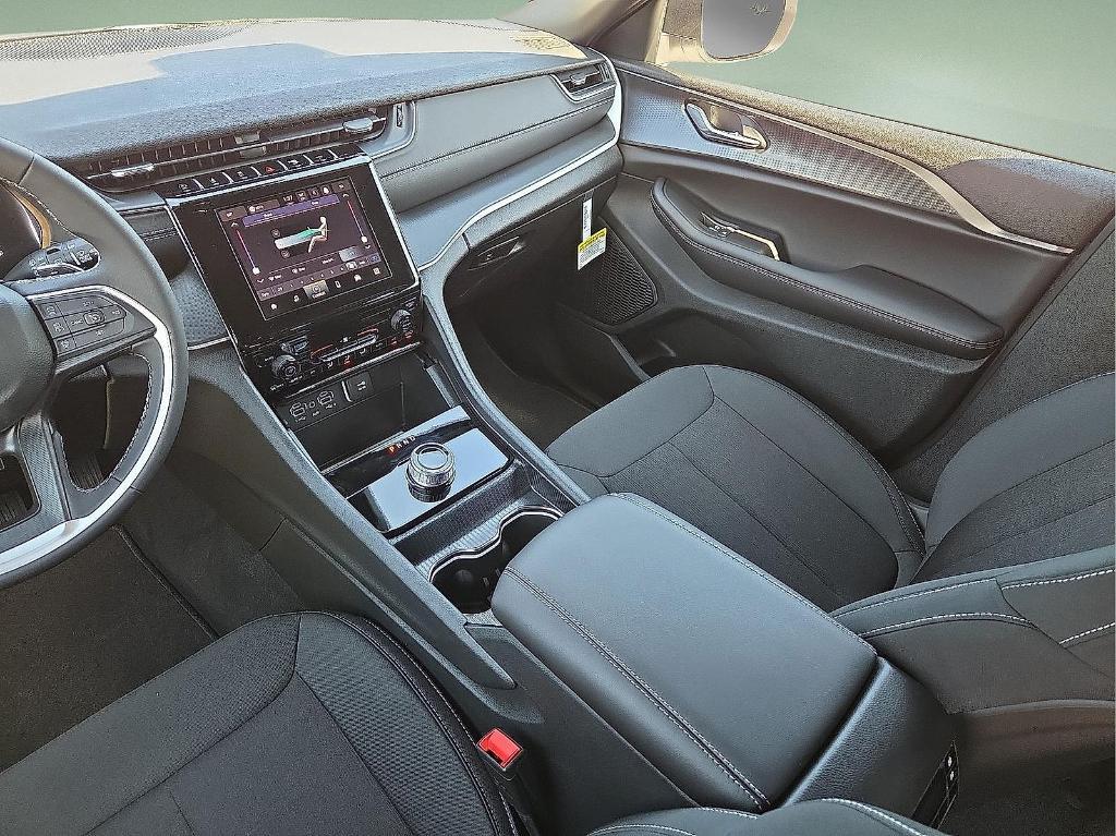 new 2025 Jeep Grand Cherokee L car, priced at $35,682