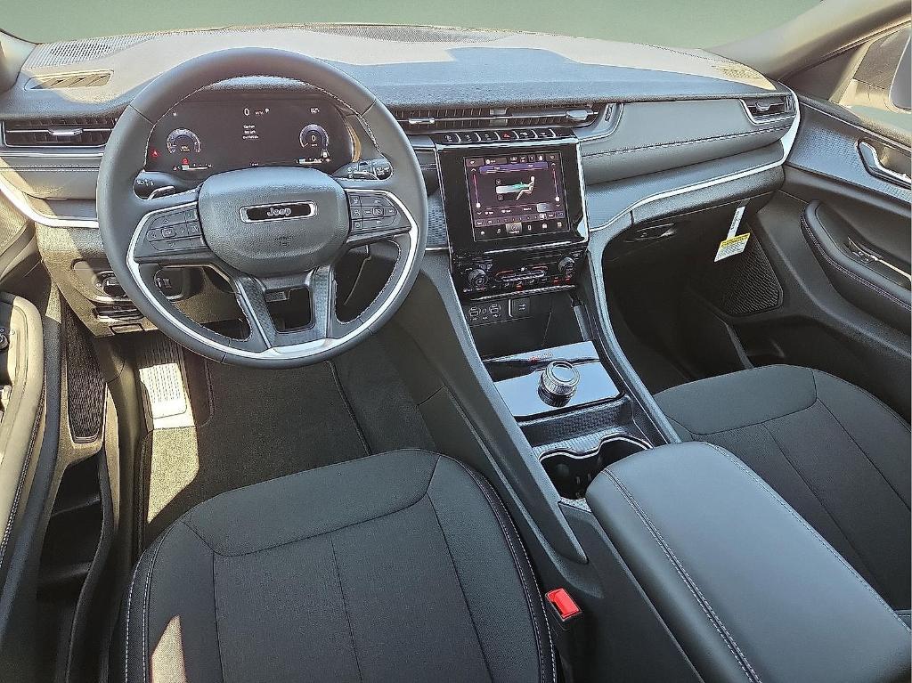 new 2025 Jeep Grand Cherokee L car, priced at $35,682