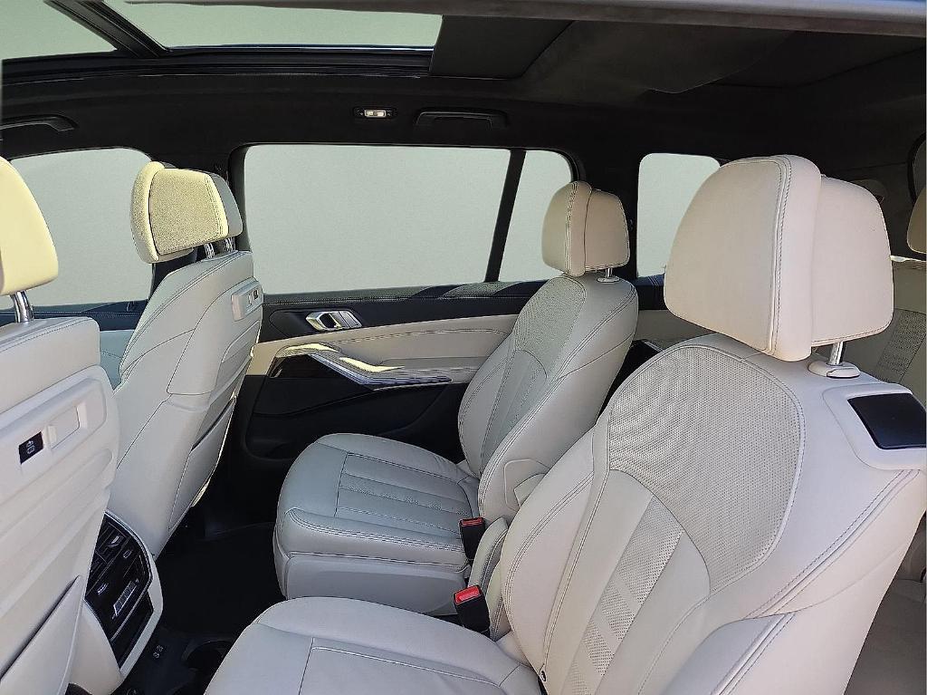 used 2021 BMW X7 car, priced at $37,868