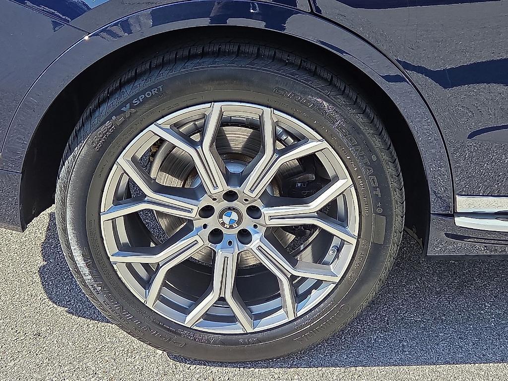 used 2021 BMW X7 car, priced at $37,868