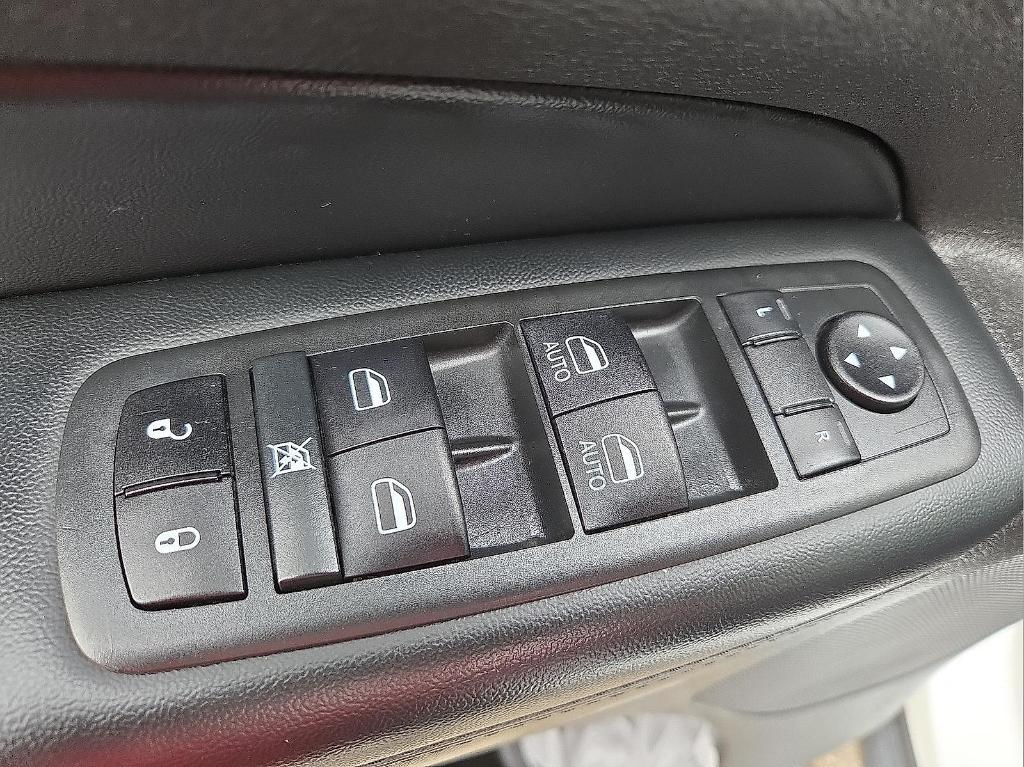 used 2020 Jeep Grand Cherokee car, priced at $18,868