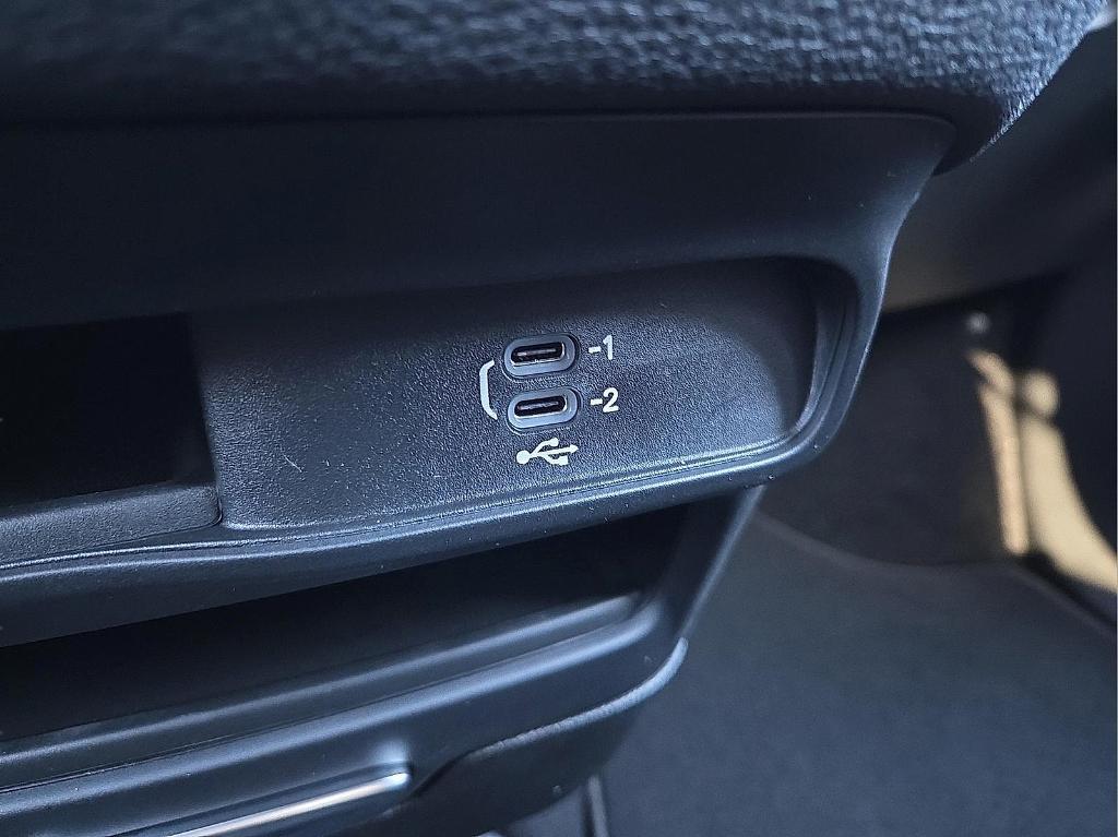 new 2026 Chrysler Pacifica car, priced at $42,471