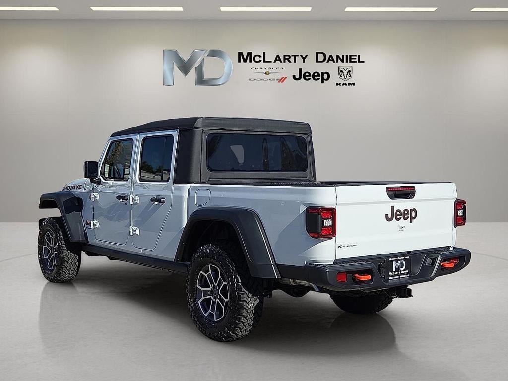 new 2026 Jeep Gladiator car, priced at $48,600