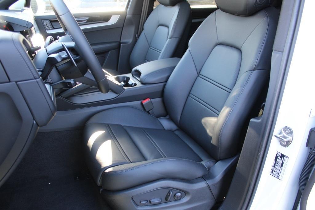 new 2026 Porsche Cayenne car