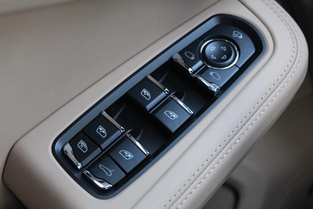 new 2026 Porsche Macan car