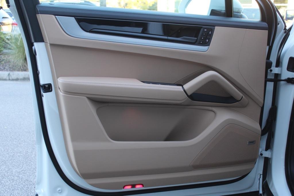 new 2026 Porsche Cayenne car