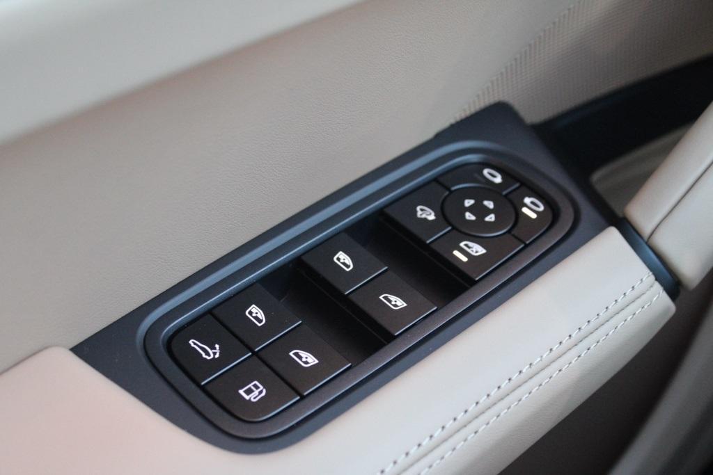 new 2026 Porsche Cayenne car