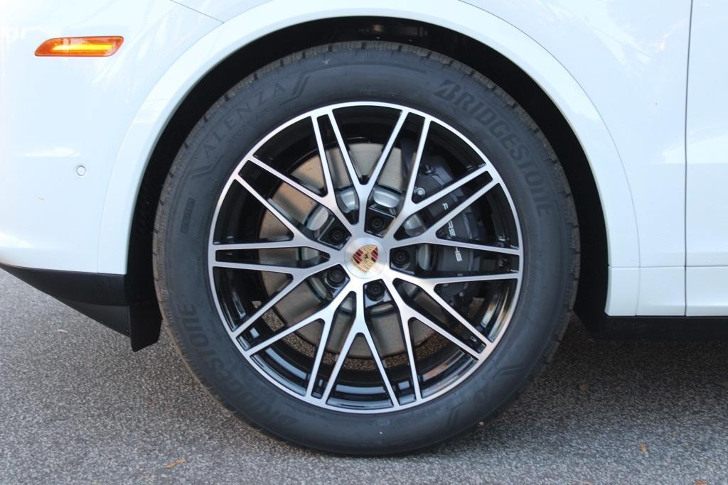 new 2026 Porsche Cayenne car