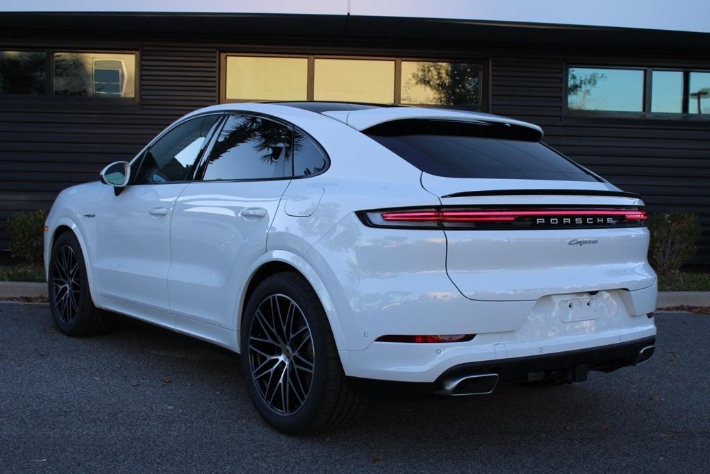 new 2026 Porsche Cayenne car
